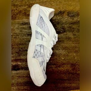 Nfinity Vengeance cheer shoes.